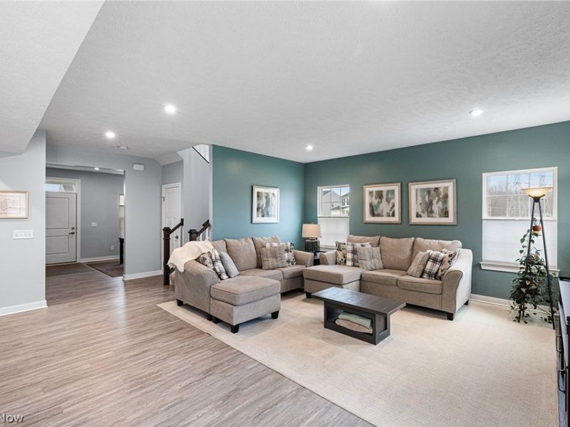 4955 Clifton Mill Drive, North Ridgeville, OH 44039 Photo 4