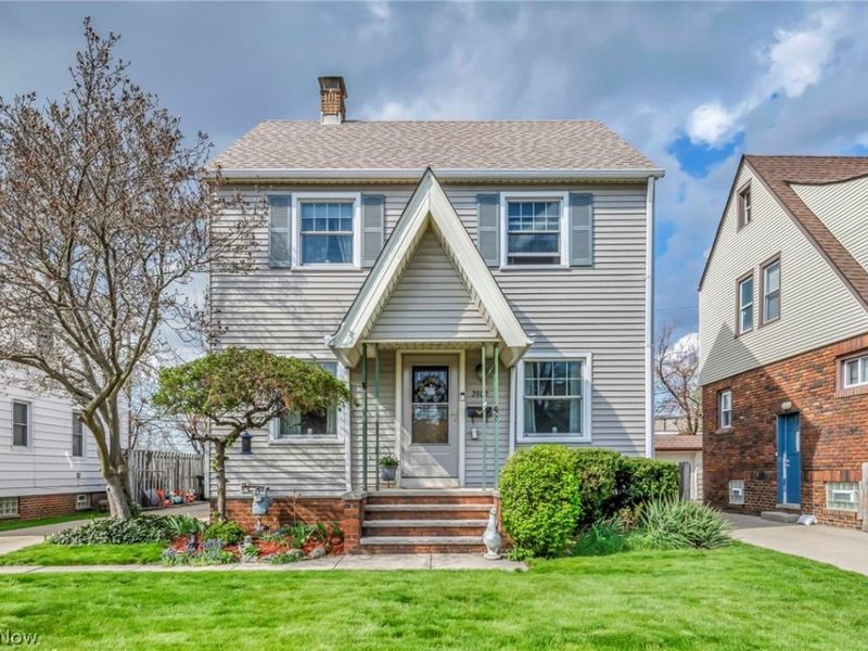 2902 Marmore Avenue, Parma, OH 44134 Photo 2