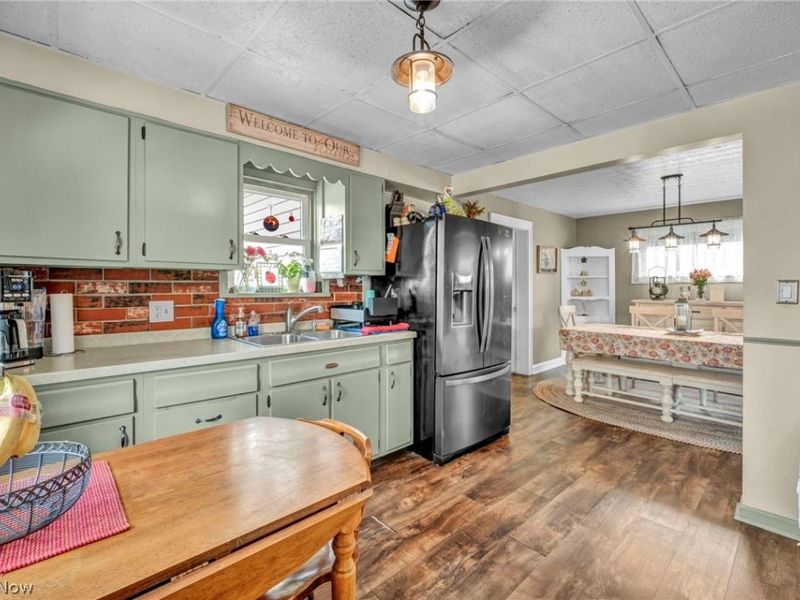 2902 Marmore Avenue, Parma, OH 44134 Photo 5