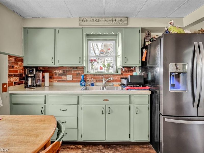 2902 Marmore Avenue, Parma, OH 44134 Photo 6