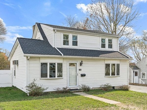 15 Tremont St, Stoneham, MA 02180