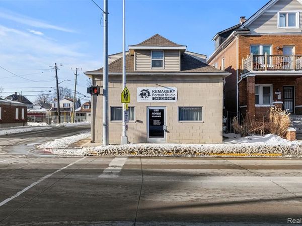 2635 Caniff Street, Hamtramck, MI 48212