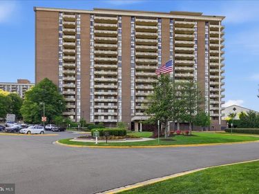 1800 OLD MEADOW ROAD, Unit 1412, MCLEAN, VA 22102