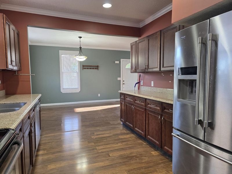 915 W Spring Street, Saint Marys, OH 45885 Photo 5