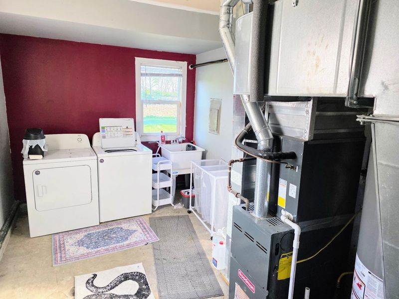 915 W Spring Street, Saint Marys, OH 45885 Photo 6