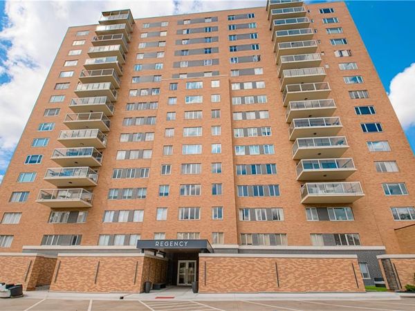 221 W 48th Street, Unit 602, Kansas City, MO 64112