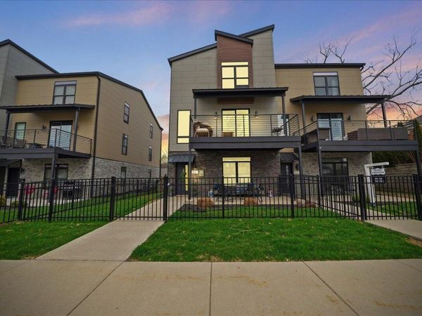 153 Morgan Boulevard, Unit 1, Valparaiso, IN 46383