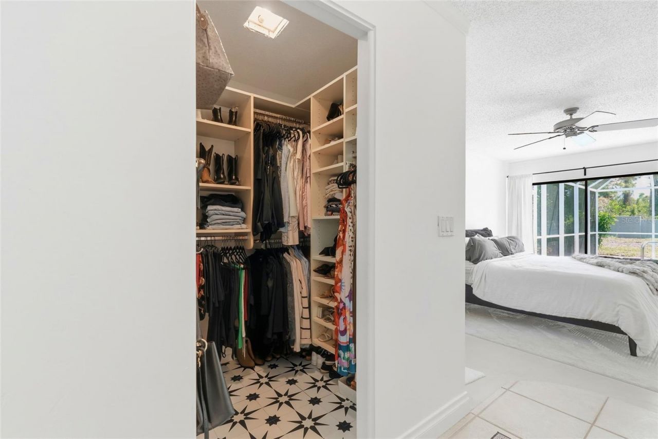 3927 Country View Lane, Sarasota, FL 34233 Photo