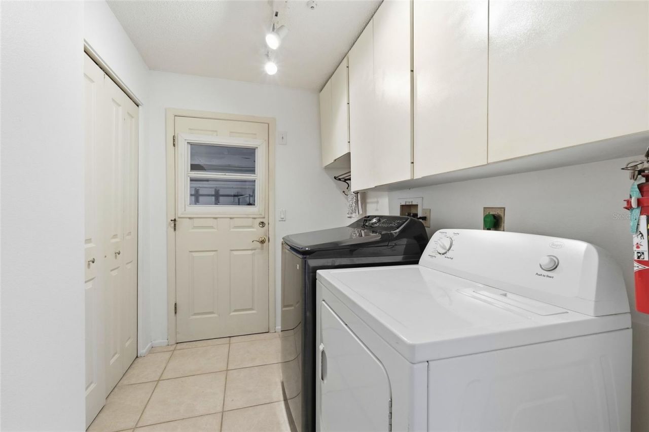 3927 Country View Lane, Sarasota, FL 34233 Photo