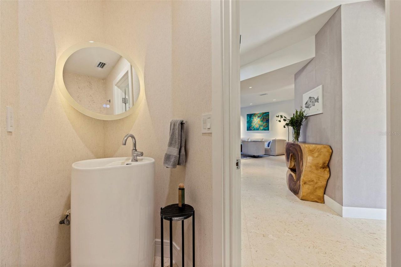 722 Pinellas Bayway S, Unit 104, Tierra Verde, FL 33715 Photo