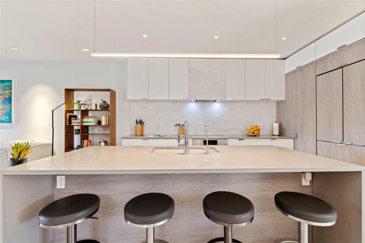 722 Pinellas Bayway S, Unit 104, Tierra Verde, FL 33715 Photo