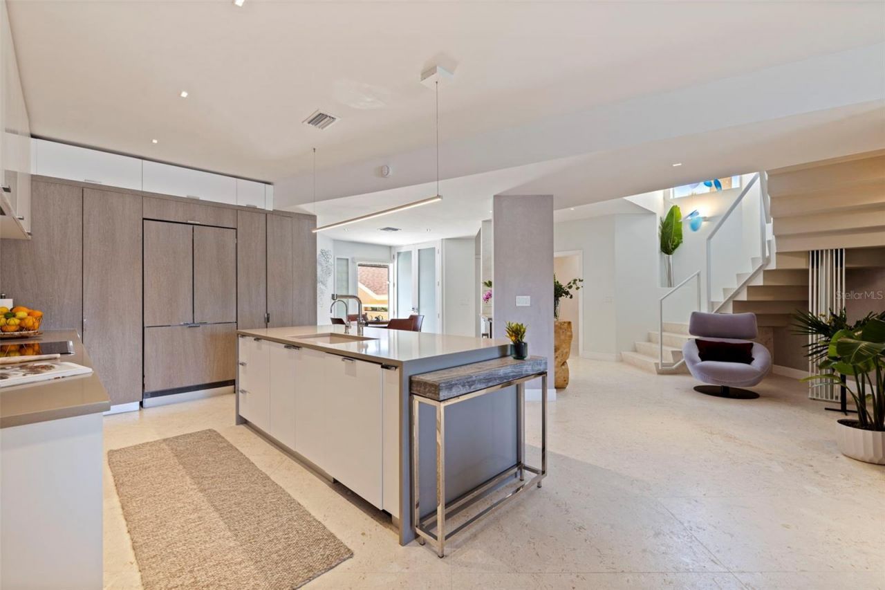 722 Pinellas Bayway S, Unit 104, Tierra Verde, FL 33715 Photo