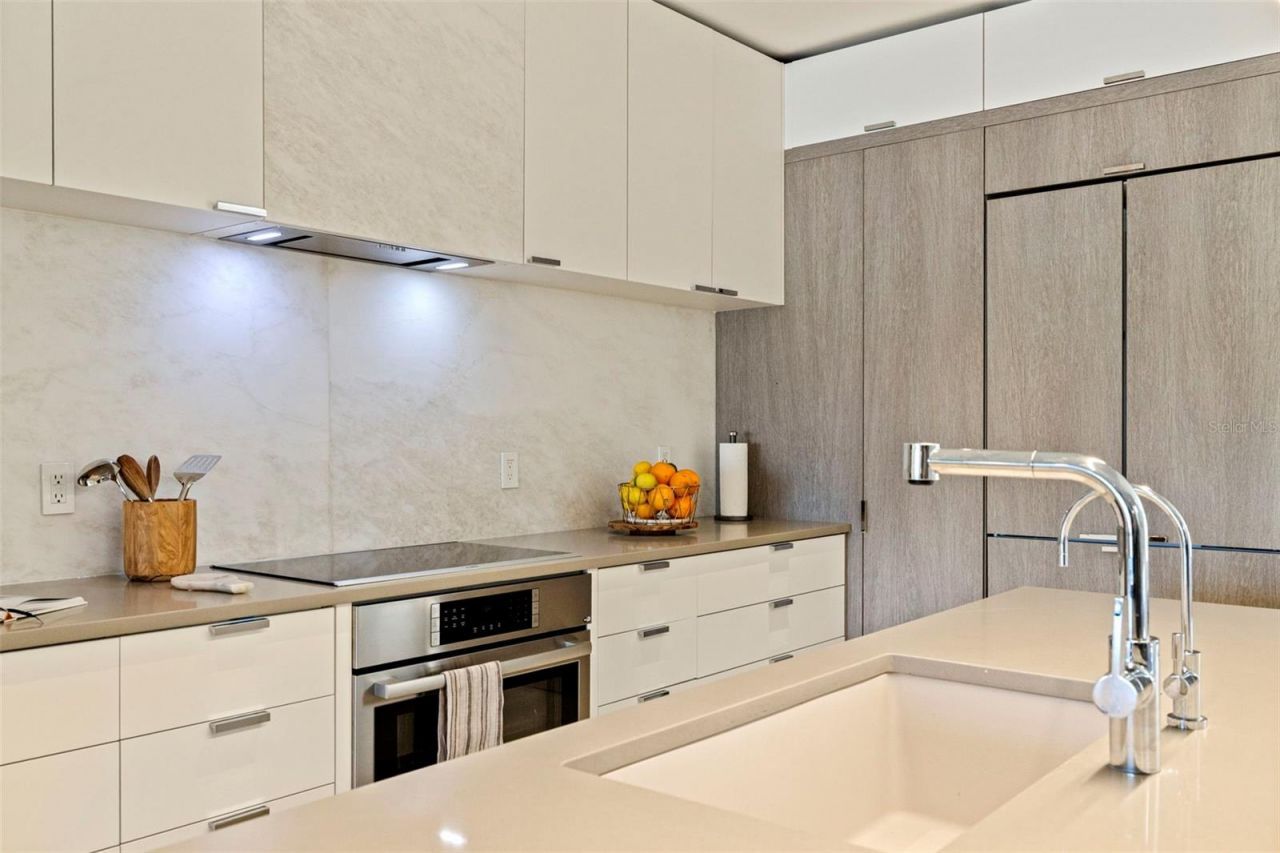 722 Pinellas Bayway S, Unit 104, Tierra Verde, FL 33715 Photo