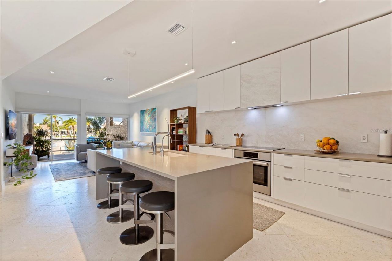 722 Pinellas Bayway S, Unit 104, Tierra Verde, FL 33715 Photo