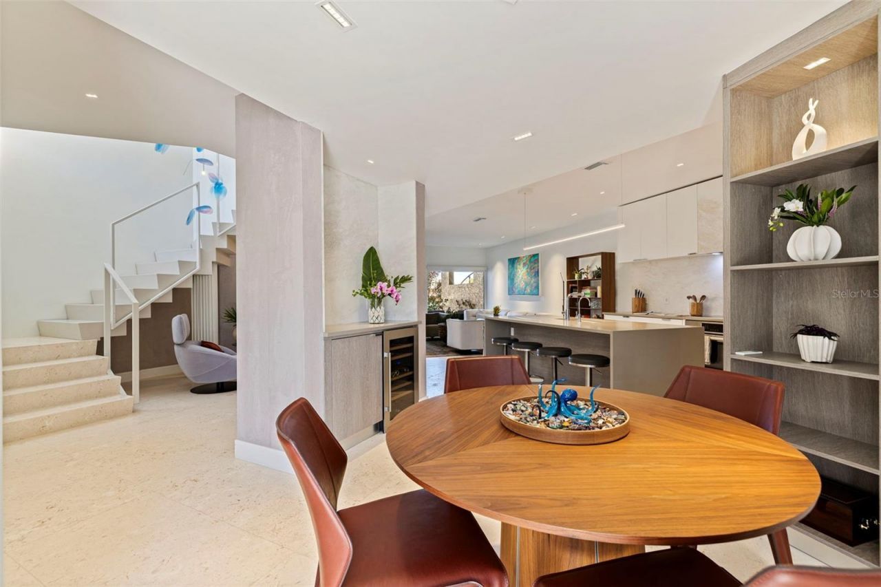 722 Pinellas Bayway S, Unit 104, Tierra Verde, FL 33715 Photo