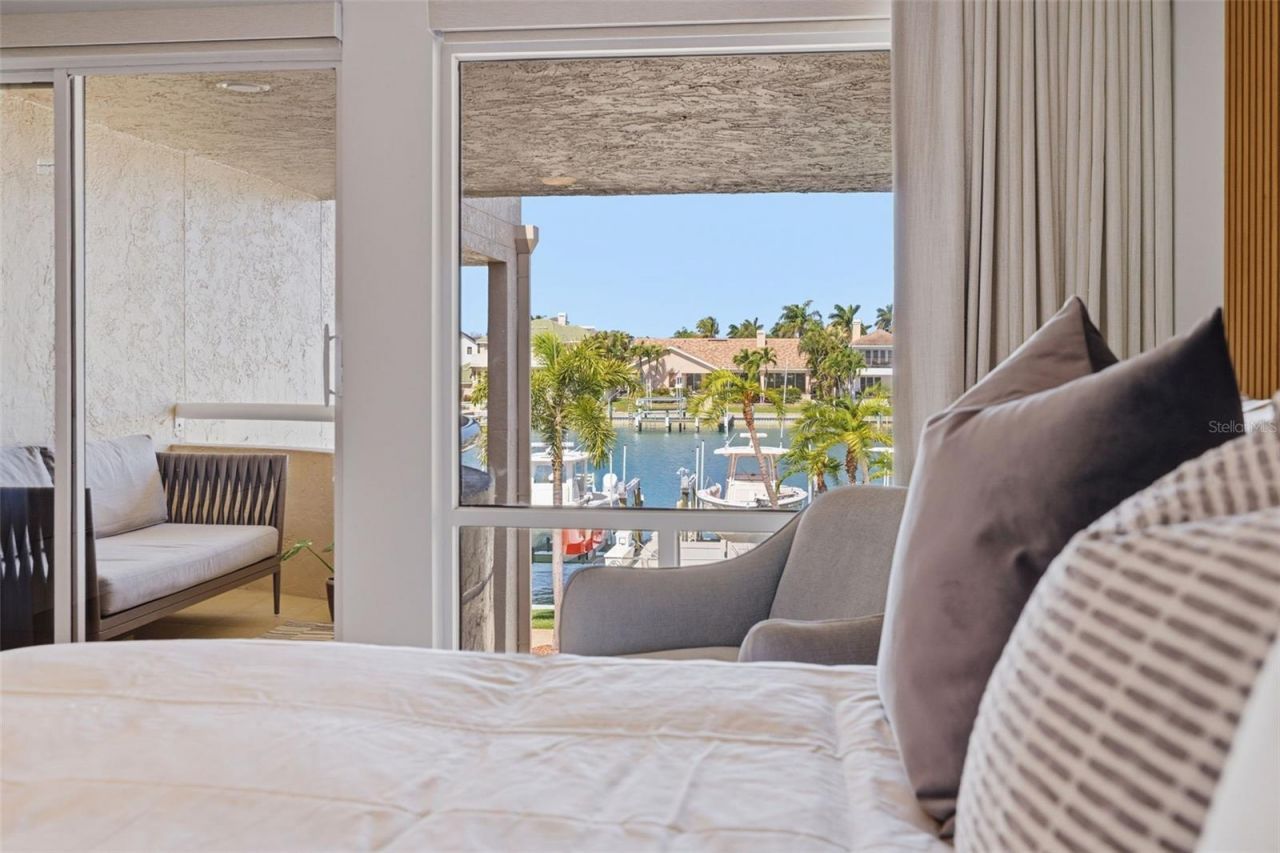 722 Pinellas Bayway S, Unit 104, Tierra Verde, FL 33715 Photo