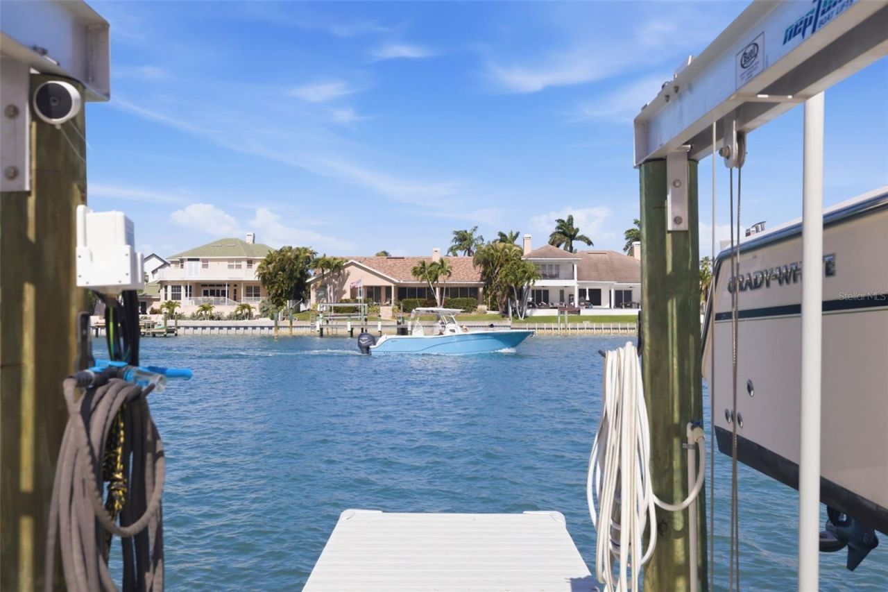 722 Pinellas Bayway S, Unit 104, Tierra Verde, FL 33715 Photo