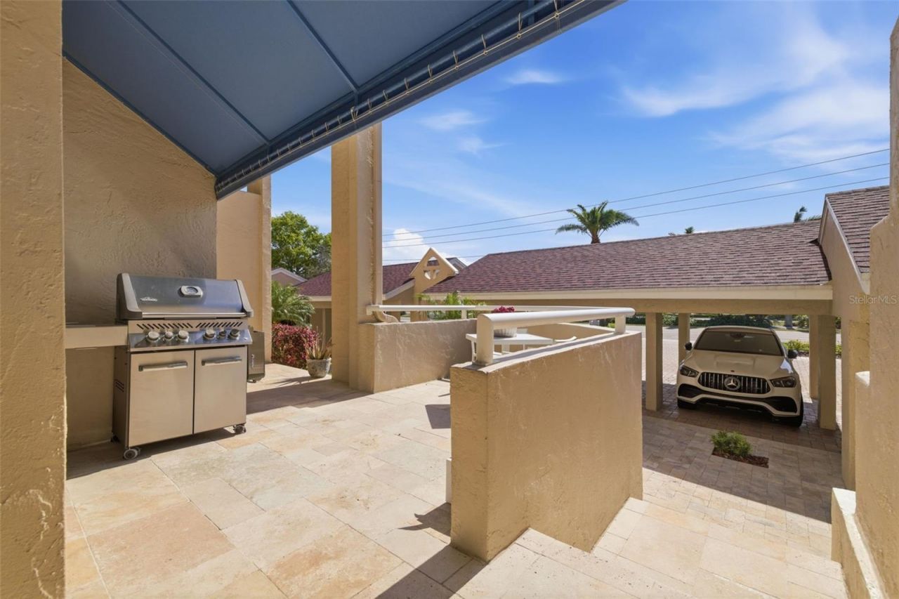 722 Pinellas Bayway S, Unit 104, Tierra Verde, FL 33715 Photo