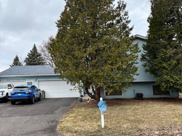 7748 Cayenne Plaza W, Woodbury, MN 55125