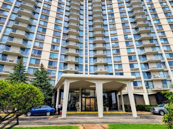 40 N Tower Road , Unit 6G, Oak Brook, IL 60523