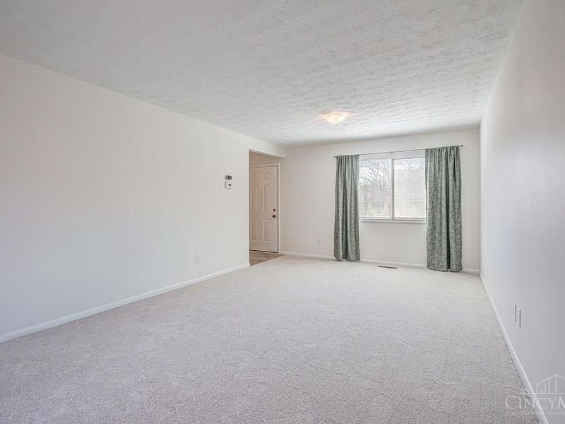 11 Arbor Court, Springdale, OH 45246 Photo 8