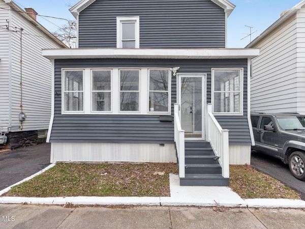 1684 Lake Boulevard, Schenectady, NY 12304