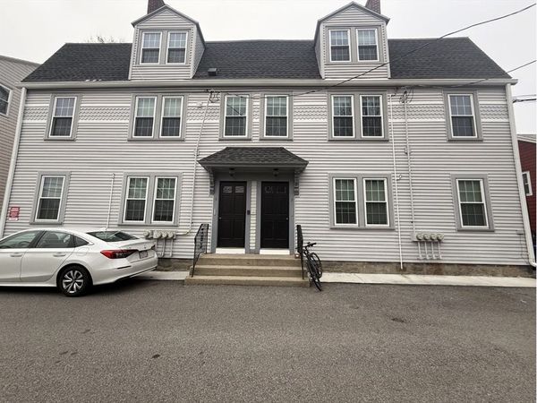 5 High Street Place, Unit 2, Brookline, MA 02445