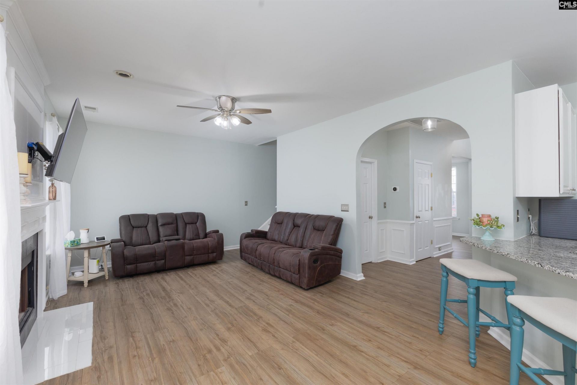 400 Buckthorne Drive  Photo 12