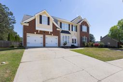400 Buckthorne Drive photo 4