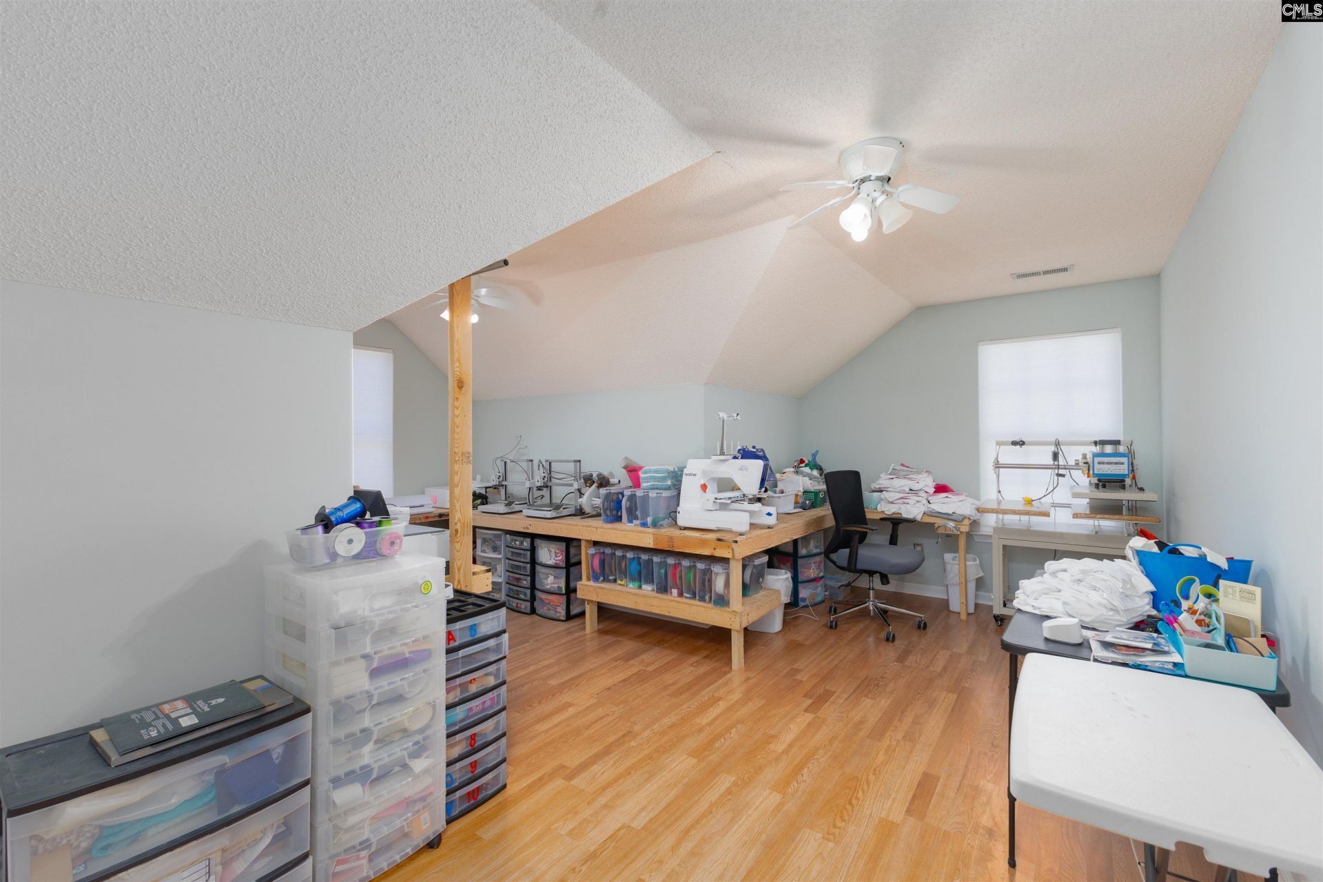 400 Buckthorne Drive  Photo 21