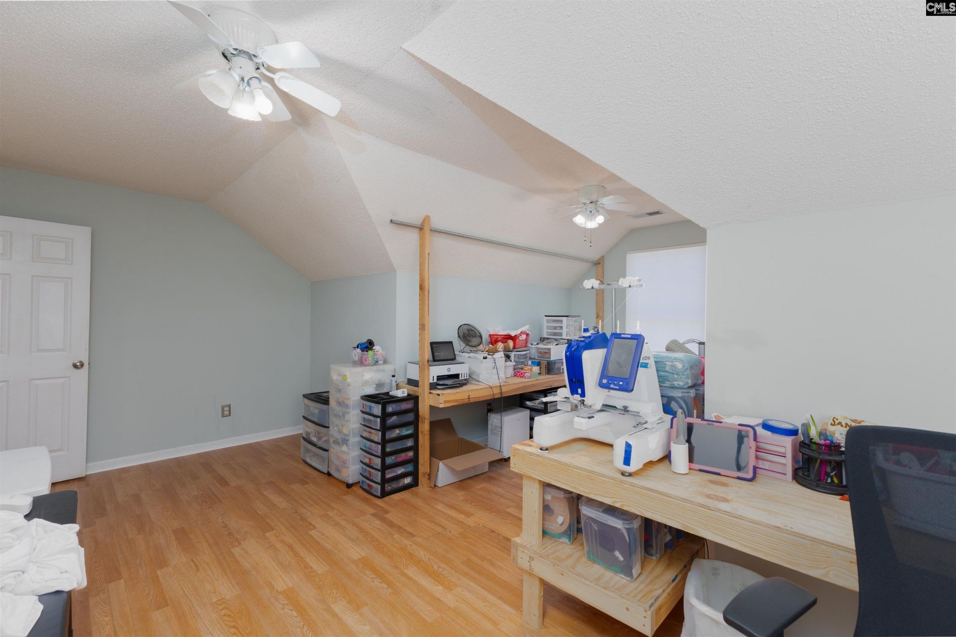 400 Buckthorne Drive  Photo 22