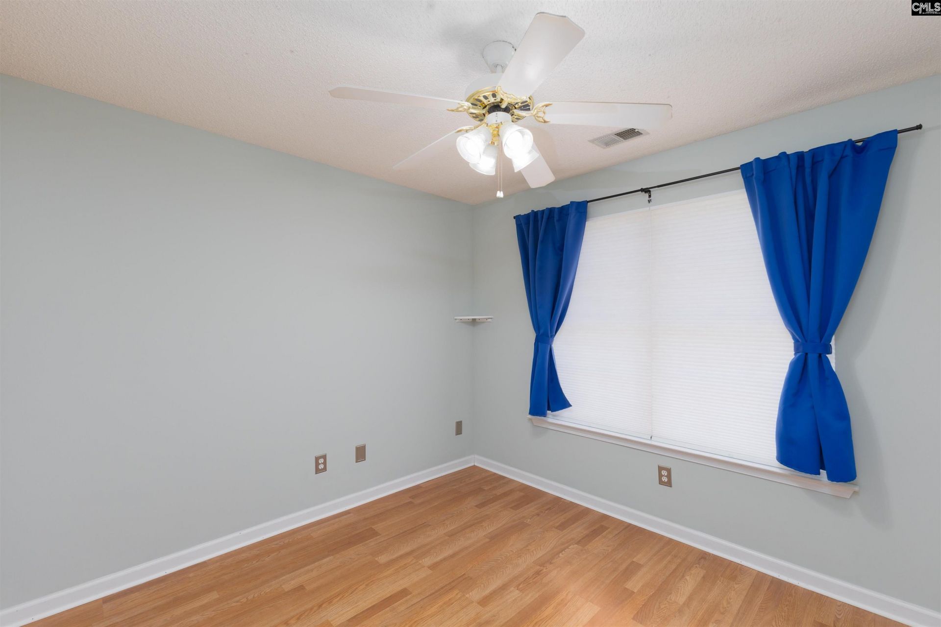 400 Buckthorne Drive Photo 23