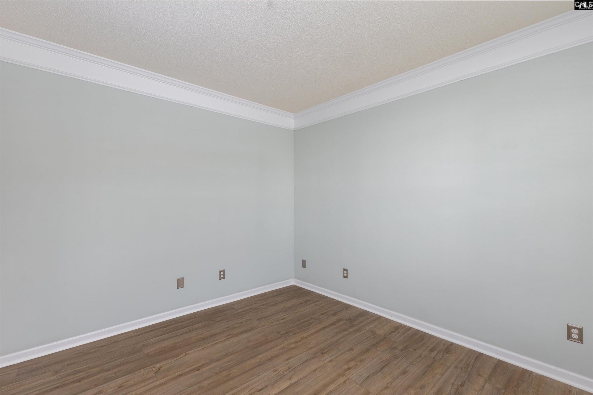 400 Buckthorne Drive Photo 4