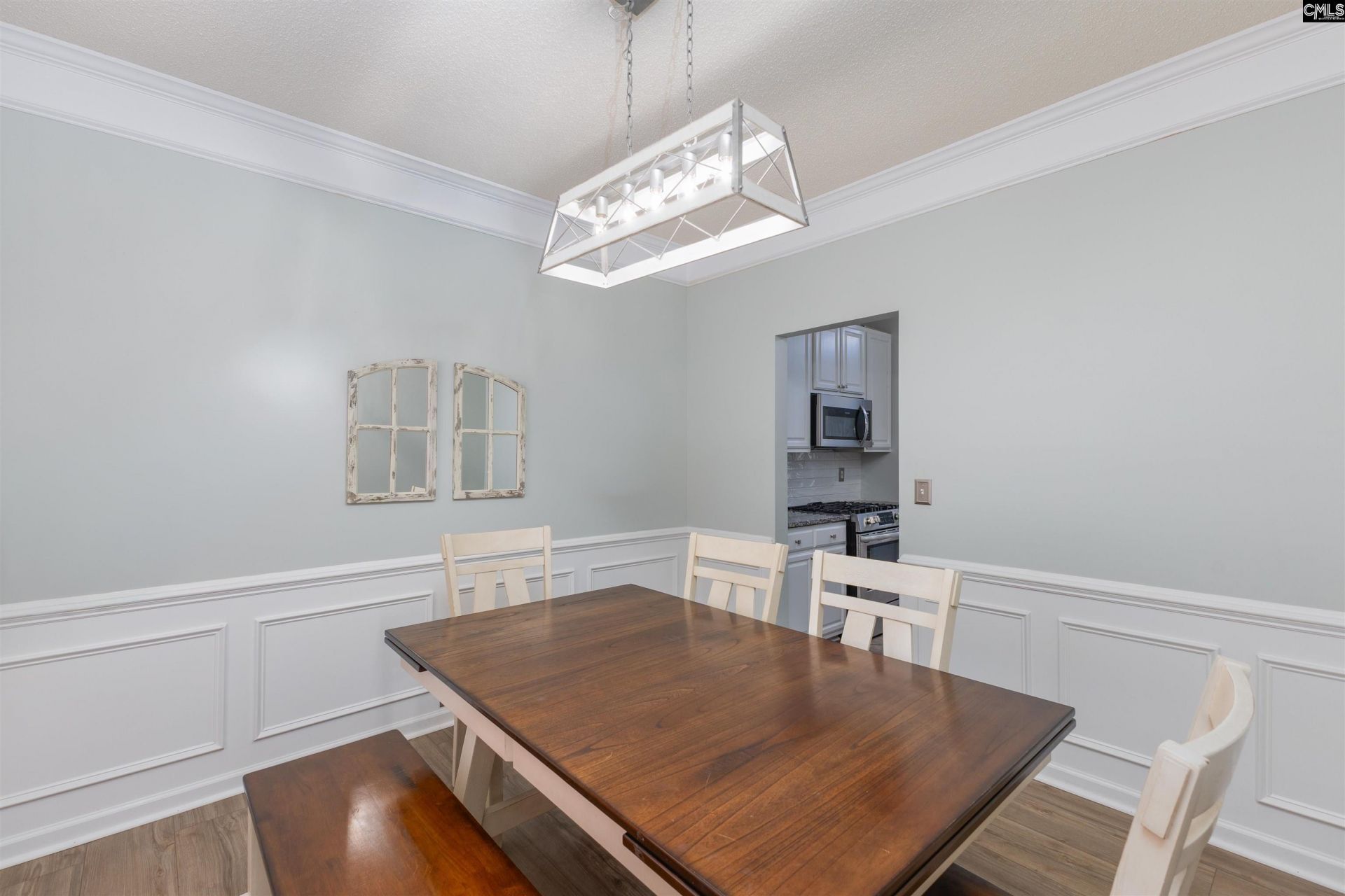 400 Buckthorne Drive  Photo 7