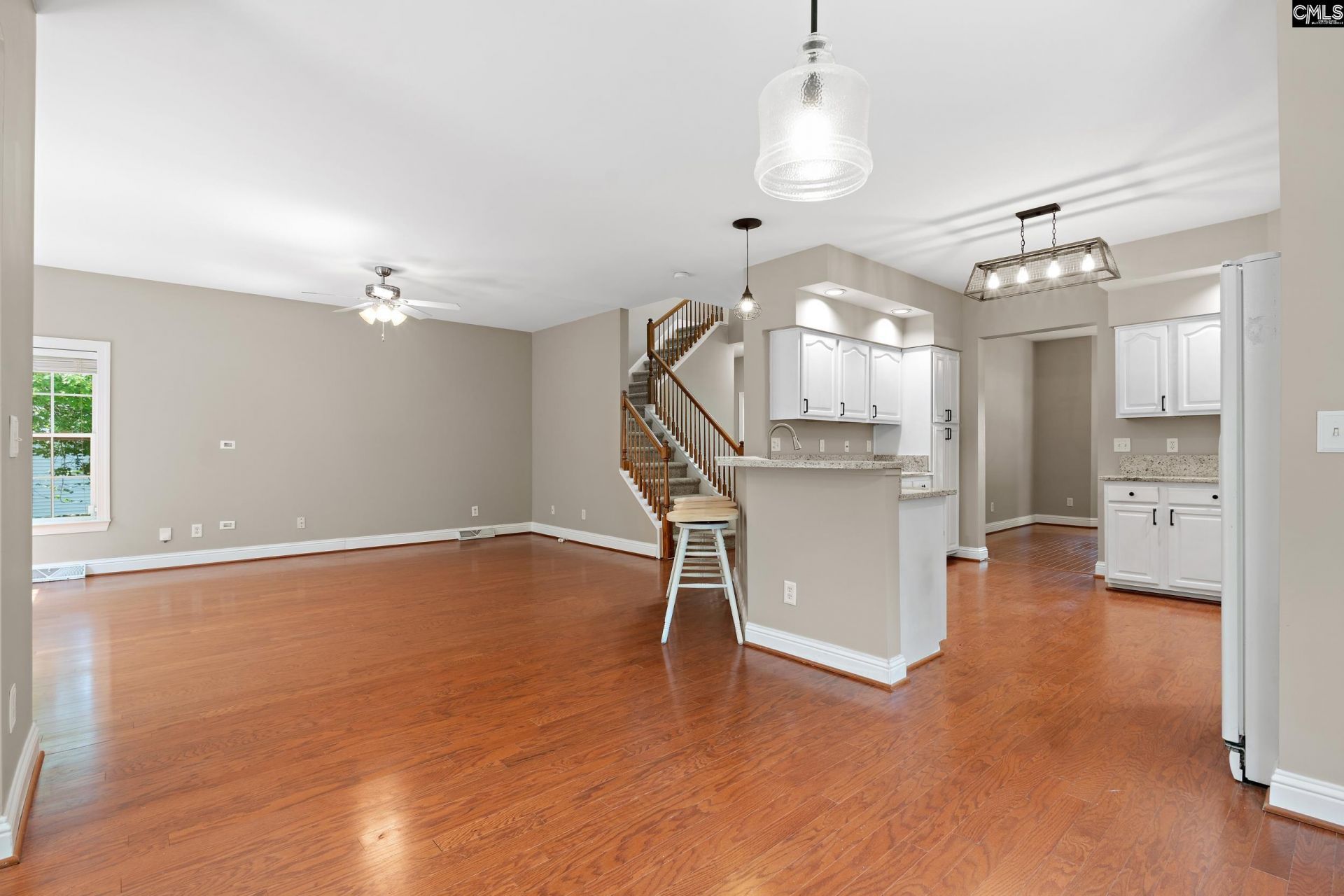 1044 Coatesdale Road  Photo 11