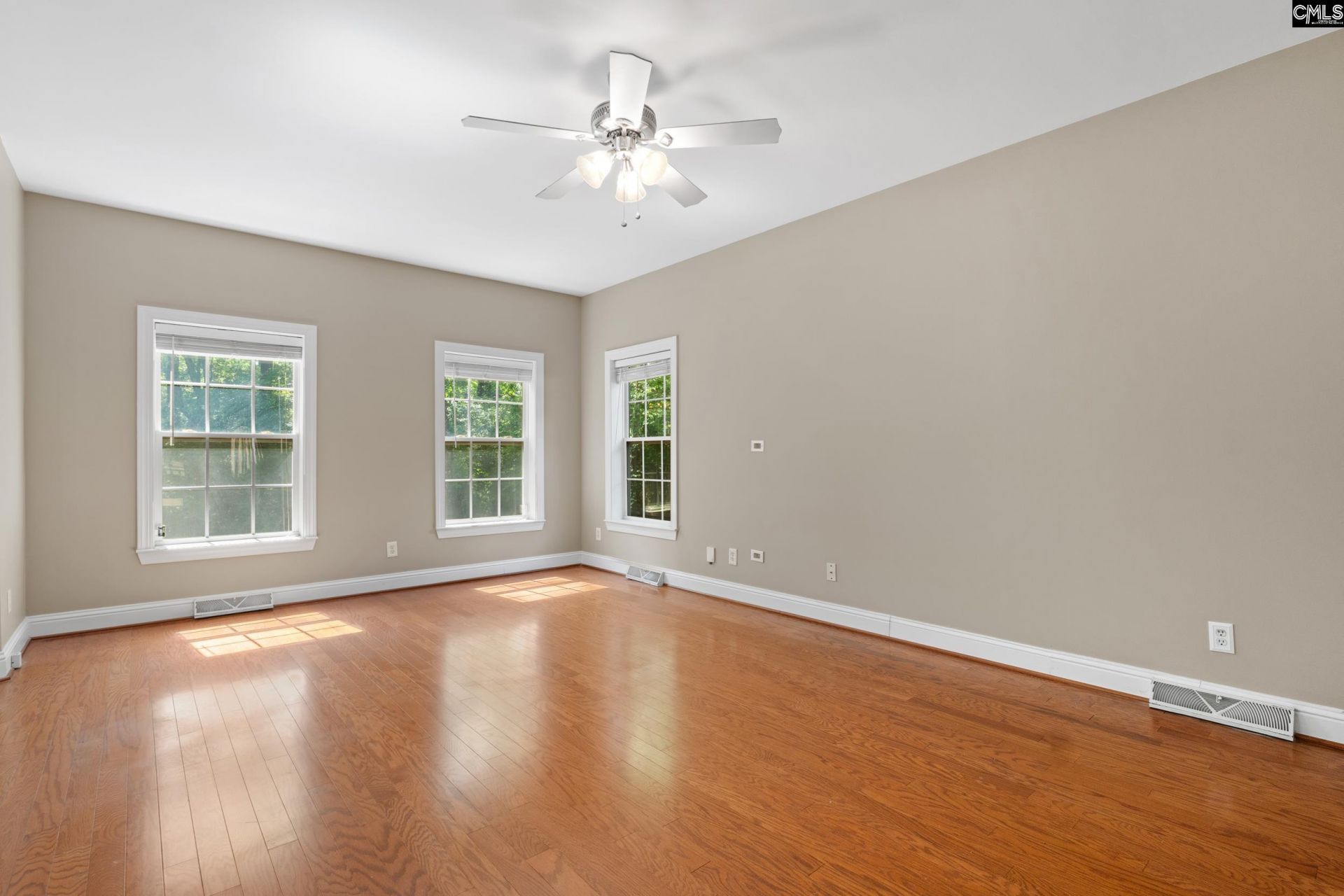 1044 Coatesdale Road  Photo 12