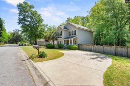 1044 Coatesdale Road  photo 4