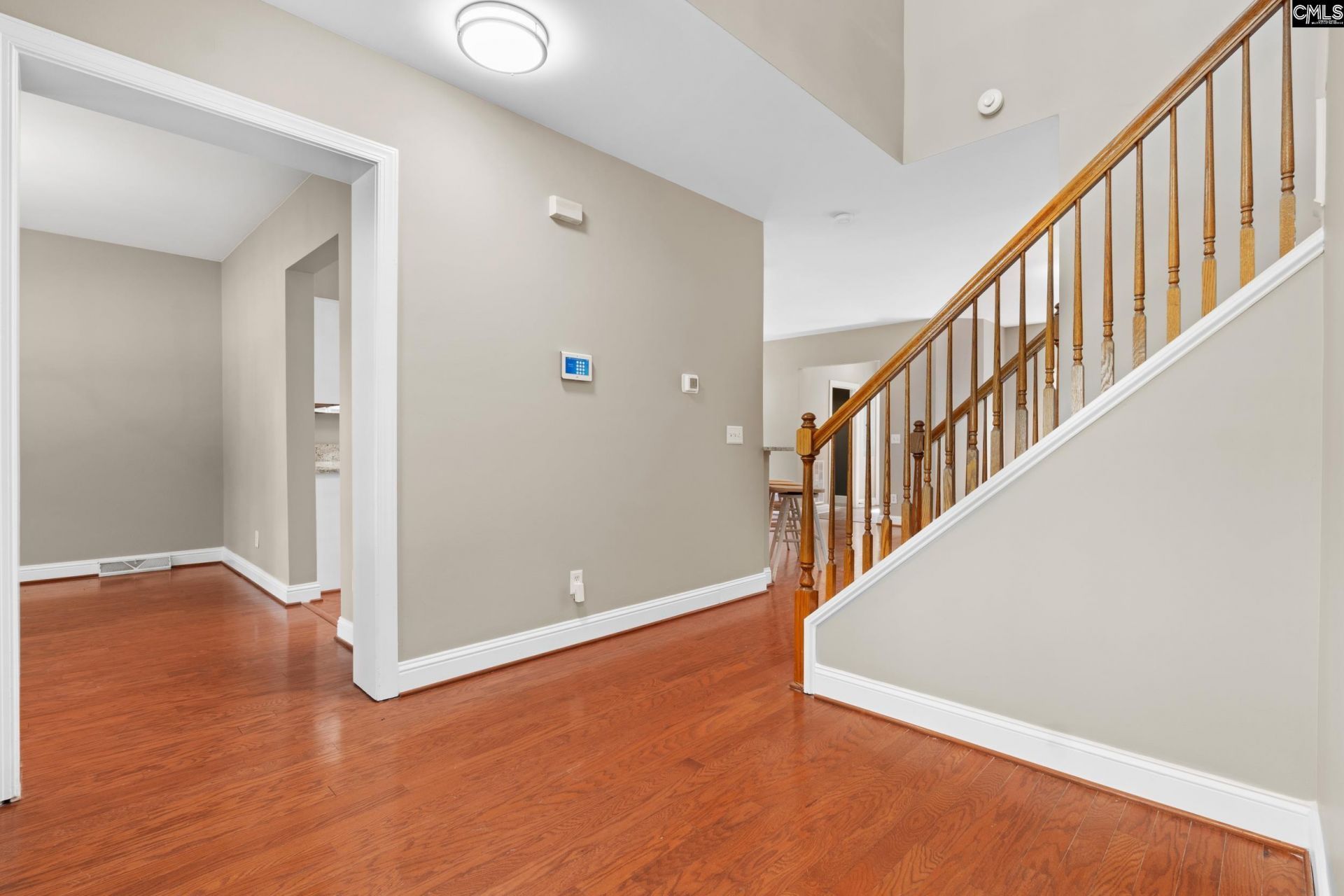 1044 Coatesdale Road  Photo 4