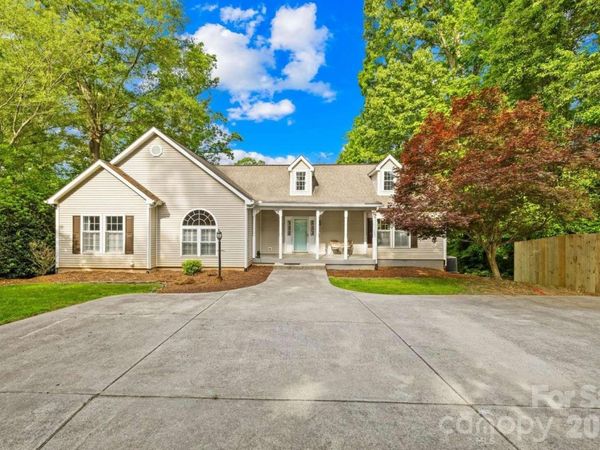 4120 Lake Shore Road S, Denver, NC 28037