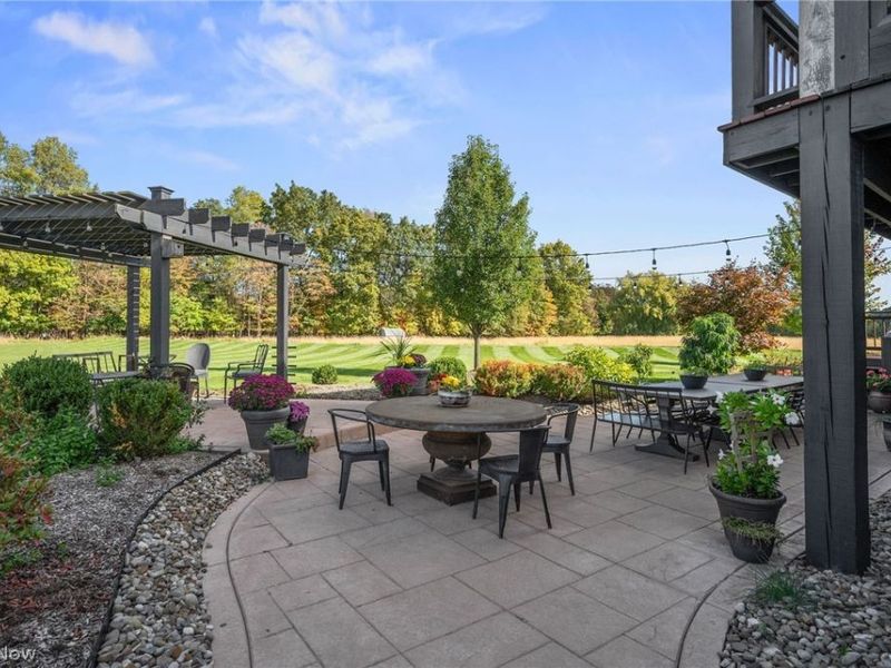 577 Lyonswood Drive, Hinckley, OH 44233 Photo 11