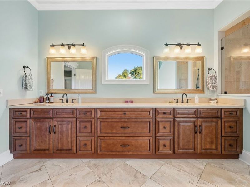 577 Lyonswood Drive, Hinckley, OH 44233 Photo 24