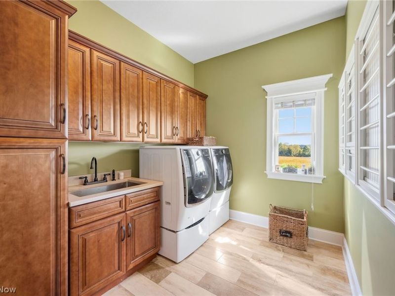 577 Lyonswood Drive, Hinckley, OH 44233 Photo 31