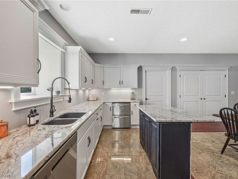 577 Lyonswood Drive, Hinckley, OH 44233 Photo 37