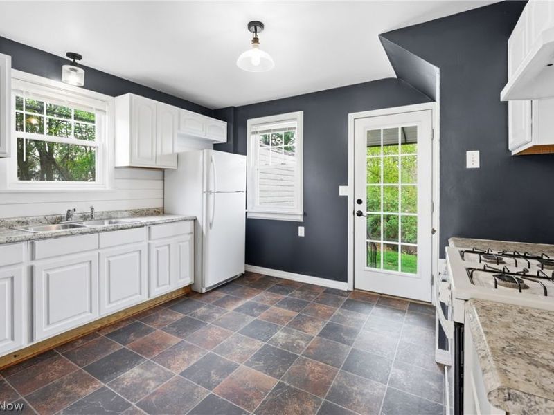 1618 Hobart Avenue NE, Massillon, OH 44646 Photo 9