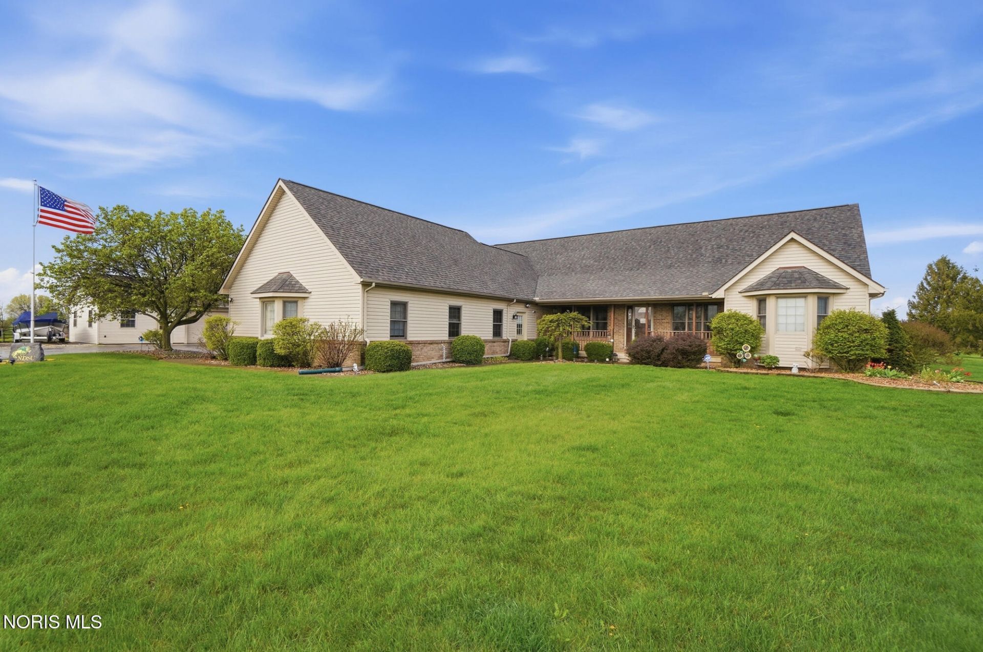 13095 Huffman Road , Bowling Green, OH 43402 Main Photo