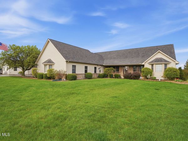 13095 Huffman Road , Bowling Green, OH 43402