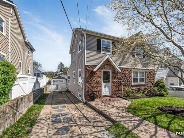 255 Windsor Road, WOOD RIDGE, NJ 07075