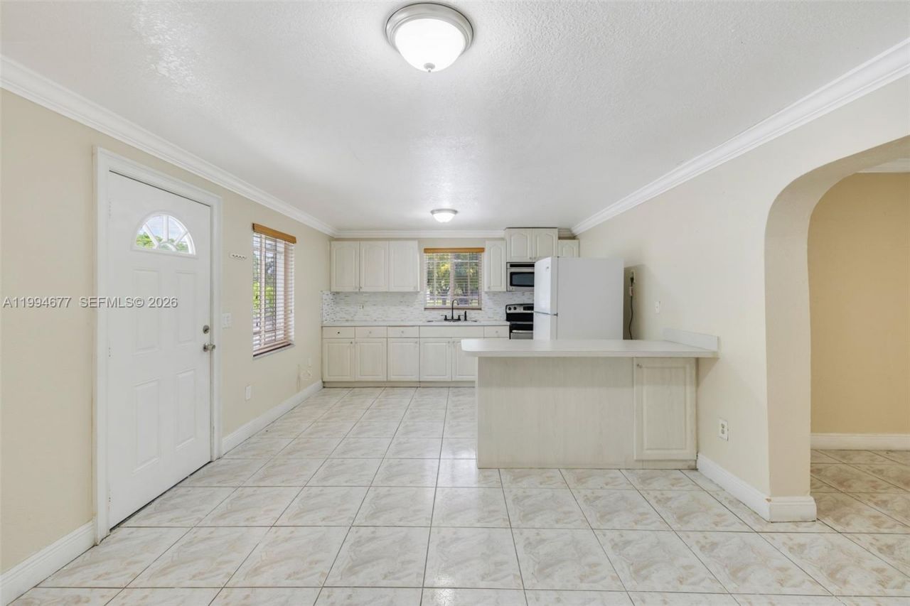 674 W 23rd St, Hialeah, FL 33010 Photo
