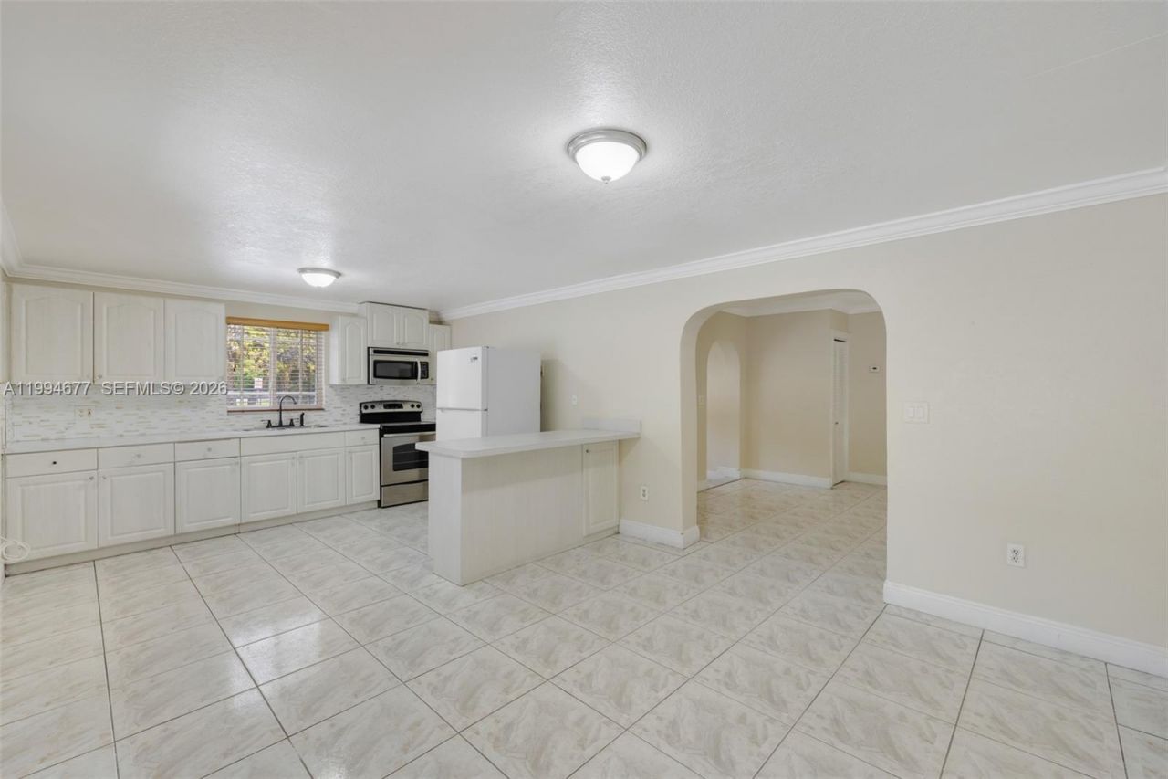 674 W 23rd St, Hialeah, FL 33010 Photo