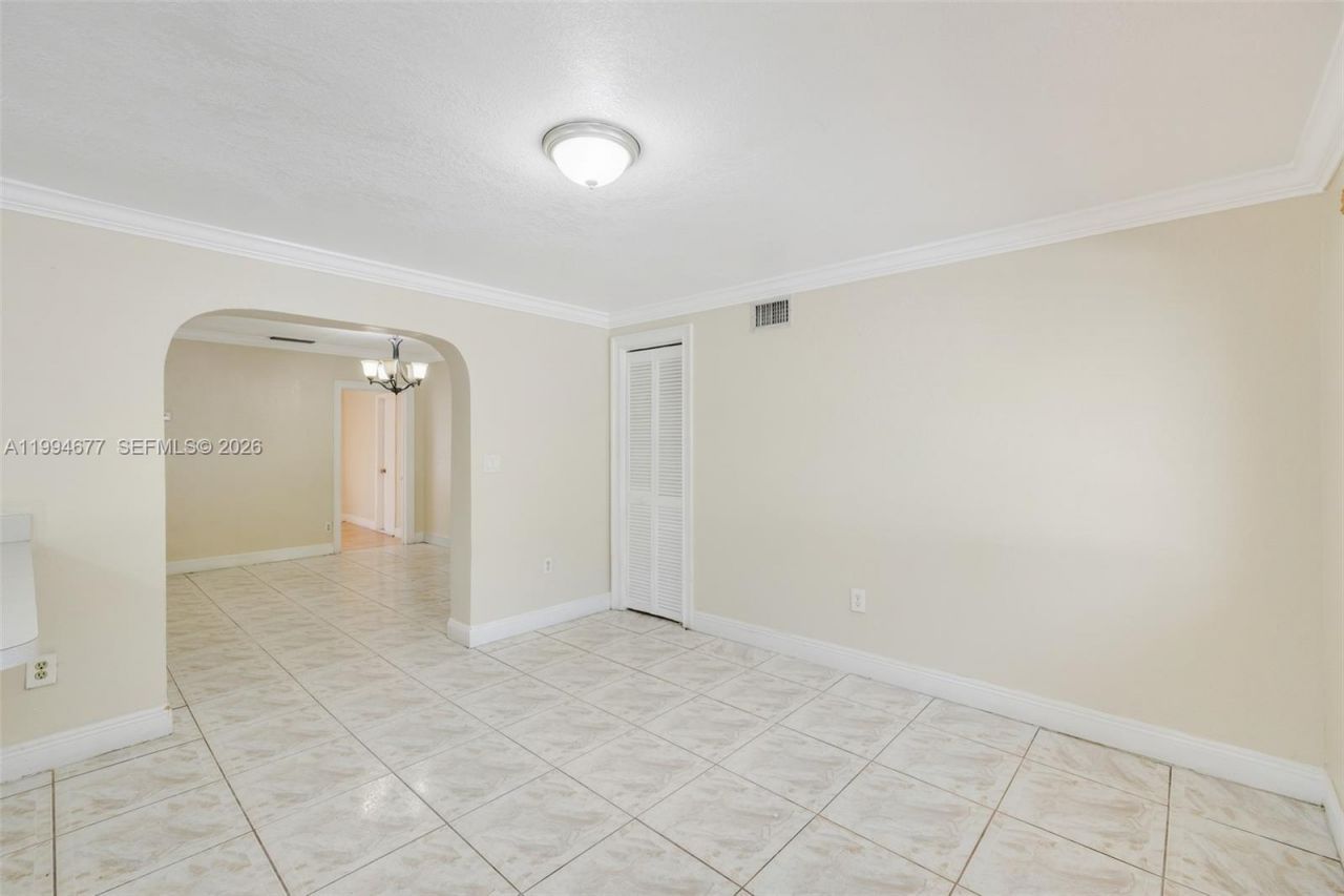674 W 23rd St, Hialeah, FL 33010 Photo